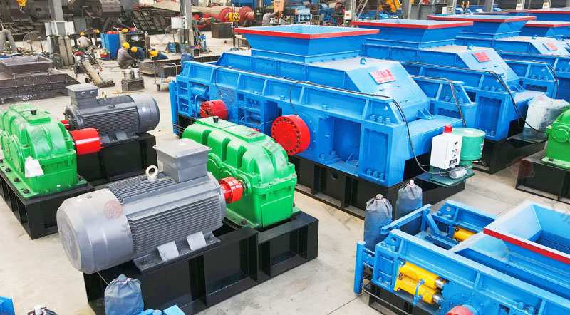 石英石制砂設(shè)備型號，一臺對輥制砂機(jī)需要多少錢？