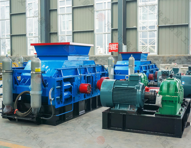 雙輥制砂機(jī)_雙輥制砂機(jī)價(jià)格,雙輥制砂機(jī)型號(hào),雙輥制砂機(jī)視頻,雙輥制砂機(jī)輥皮1