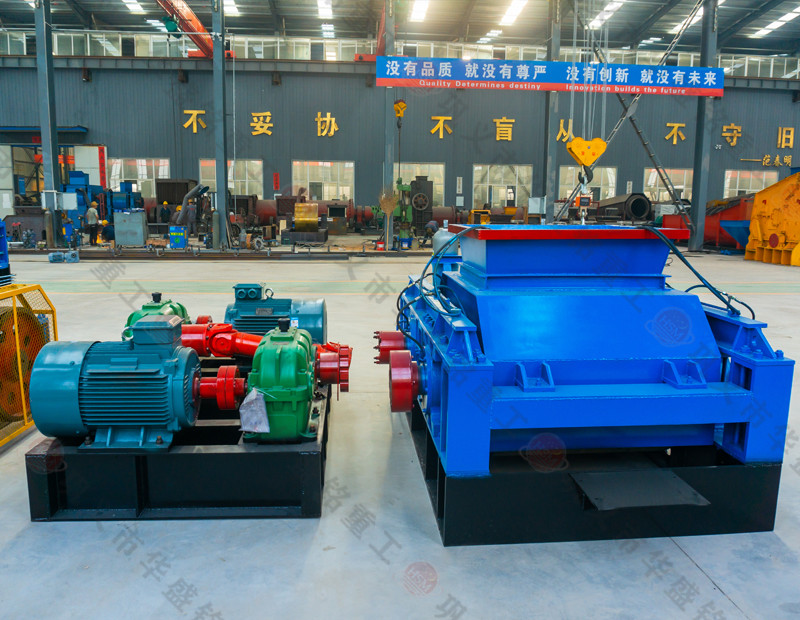 石英石制砂機(jī)設(shè)備_石英石對(duì)輥制砂機(jī)多少錢(qián)一臺(tái) 