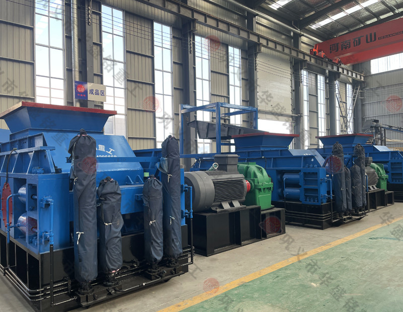 大型河卵石全自動(dòng)數(shù)控液壓對(duì)輥制沙機(jī)