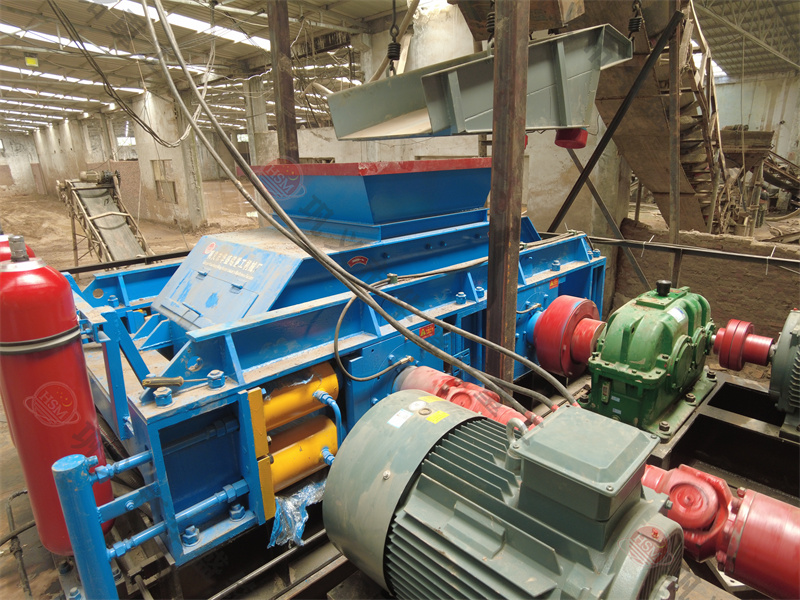 破石液壓對輥機